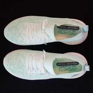 Skechers Air cooled memory foam walking shoes